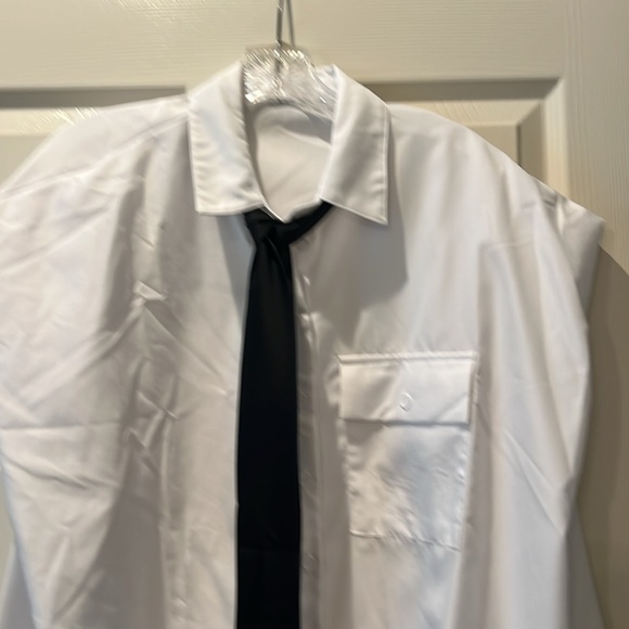 Oversized white button up with tie - Picture 6 of 9
